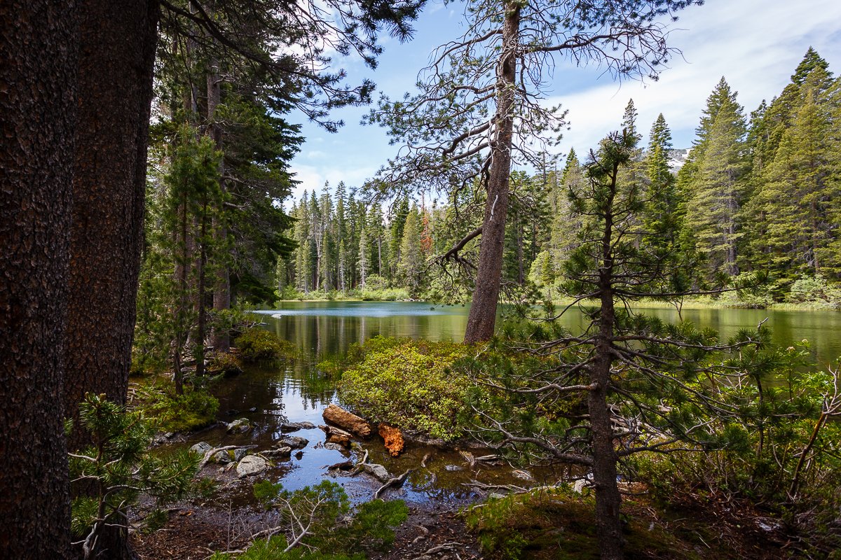 vista de Floating Island Lake rumbo a Mount tallac
